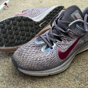 Women’s Nike shoes